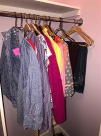 WOMENS CLOTHING SIZE MEDIUM-LARGE