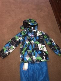 MENS SKI SUIT SIZE LARGE-BRAND NEW