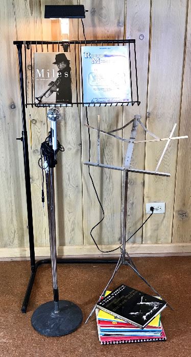Microphone and 2 Music Stands https://ctbids.com/#!/description/share/74280