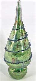 Blown Art Glass Christmas Tree            https://ctbids.com/#!/description/share/74310
