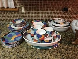 Complete Dishware set by 