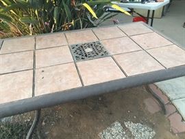 Outdoor patio table