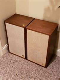 2 pairs of vintage Acoustic Research AR-5 speakers