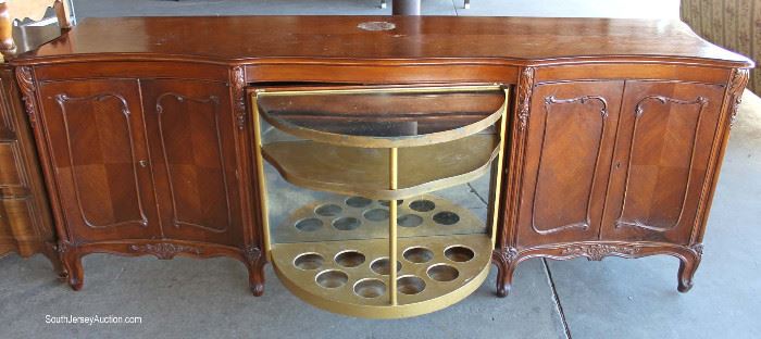  VINTAGE French Style Burl Mahogany Credenza Bar

Located Inside – Auction Estimate $200-$400 