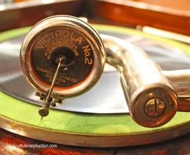  ANTIQUE Mahogany Victor Victrola with Head and Crank

Located Inside – Auction Estimate $200-$400 