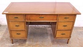  Mid Century Danish Walnut Knee Hole Desk

Located Inside – Auction Estimate $100-$300 