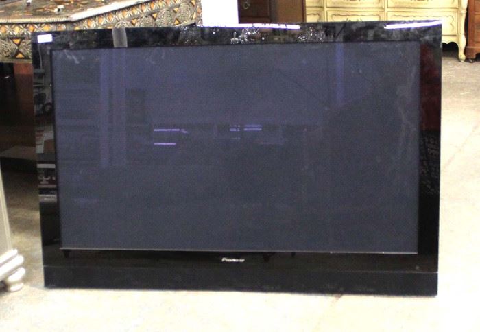 Large working Television with Remote