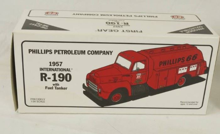 FIRST GEAR Truck Coin Bank  Phillips 66 Petrole ....