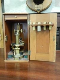 SCIENTIFIC INSTRUMENTS - BAUSCH AND LOMB MICROSCOPE
