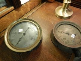 PRESSURE GAUGES
