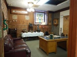 BY GONE COMMUNICATION COLLECTION ROOM