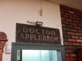 DOCTOR APPLEBAUM-CRANIAL SPECIALIST