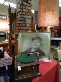 PICTURE OF THE GODFATHER AND ANTIQUE PHONOGRAPH
