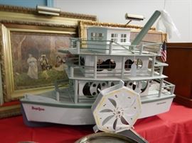 MODEL PADDLE BOAT