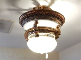 SPECTACULAR LARGE LIGHT FIXTURE