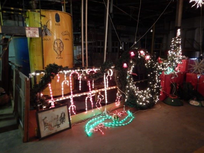 CHRISTMAS LIGHTS-DO NOT BUY ANY TILL YOU CHECK OUT OUR VAST COLLECTION