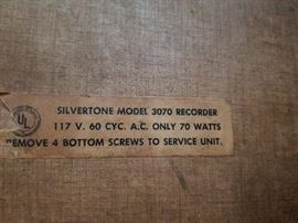 Silvertone model 3070 label