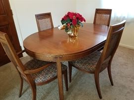 MCM Dining Room Table and Chairs there are 6 chairs one of the backs is in need of repair