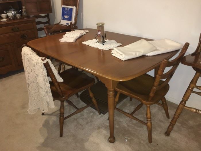 Dining Room table with 2 extensions and 6 chairs