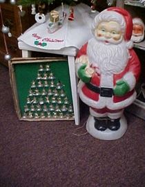 BLOW MOLD SANTA AND TREE LIGHTS