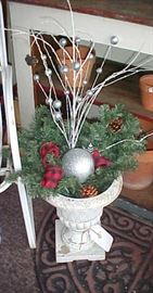 HOLIDAY BOUQUET IN PLANTER-1