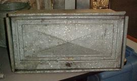 GALVANIZED METAL BOX