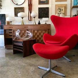 Arne Jacobsen Egg Chair and Ottoman at TOM GIBBS STUDIO