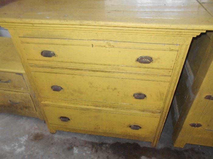 Primitive 3 drawer chest