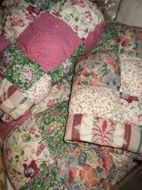 Full/queen comforter set