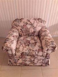 Craftmaster upholstered chair