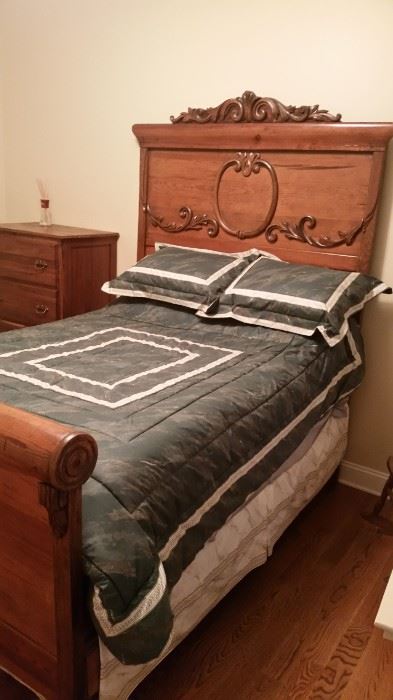 Beautiful wood applique, full-size headboard, footboard, rails, & slats (mattress not for sale), full-size bedding set