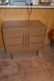 SMALL DRESSER