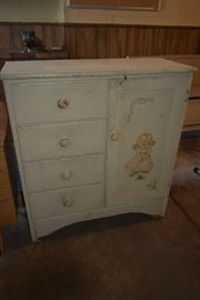 VINTAGE DRESSER
