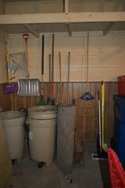 GARDENING/TRASH CANS