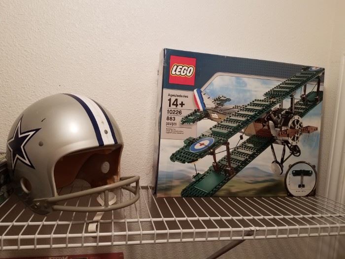 Dallas Cowboy helmet and Lego set