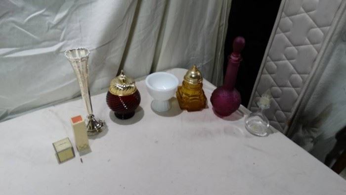 Small Lot of Vintage Avon