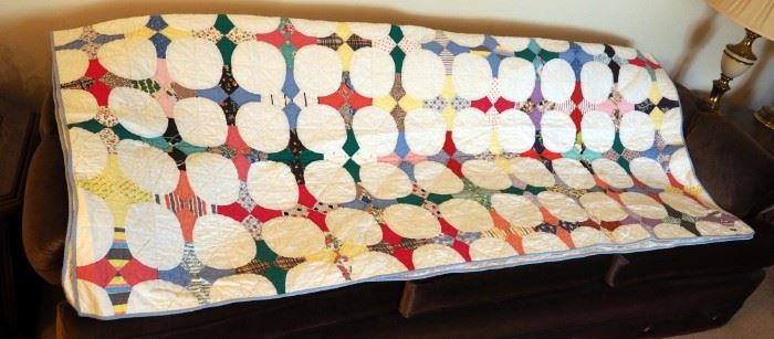 Hand Pieced And Hand Stitched Circle Quilt, 68" x 79"