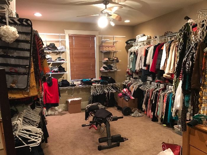 Yes closet full of Designer Boutique clothes...all sizes. Small and medium.  8’s 9’s 10’s