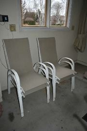 4 PATIO CHAIRS