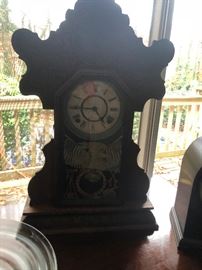 Antique  E. Ingrahm Co. kitchen clock with etched glass