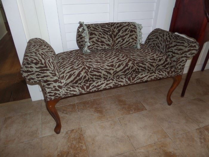fine upholstered bench