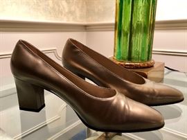 Ferragamo Shoes, Gold