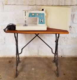 Singer sewing machine with cover. $20