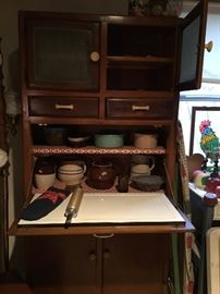 Solid wood kitchen cabinet