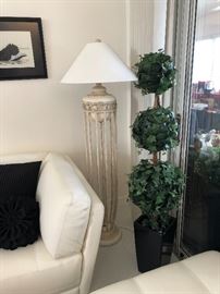 Matching floor & end table lamp & coffee table