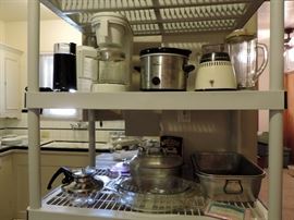 KITCHENWARE & SMALL APPLIANCES