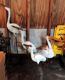 METAL SANDHILL CRANE FAMILY AND PELICAN