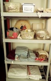 LINENS & CROCHET PIECES