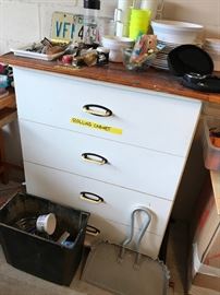 Nice rolling work station with drawers