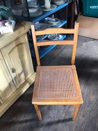 Folding cane bottom chair